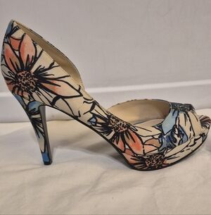 Women's Nine West Watercolor Platform Peep Toe Heels Sz 6.5